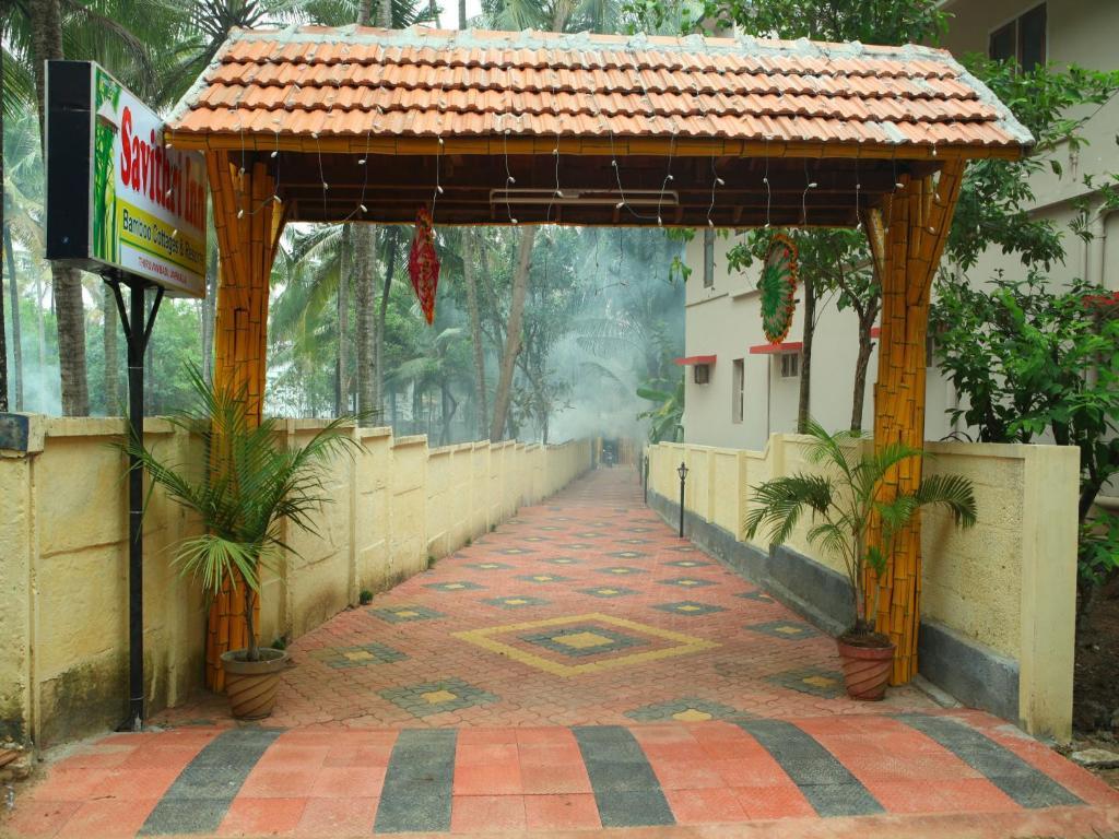 Savithri Inn Bamboo Cottages & Resorts Varkala Dış mekan fotoğraf