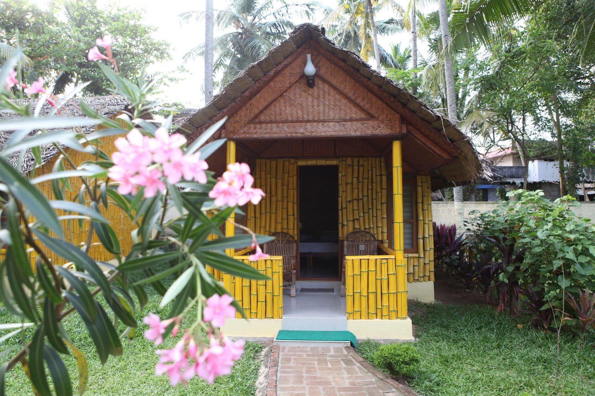 Savithri Inn Bamboo Cottages & Resorts Varkala Dış mekan fotoğraf