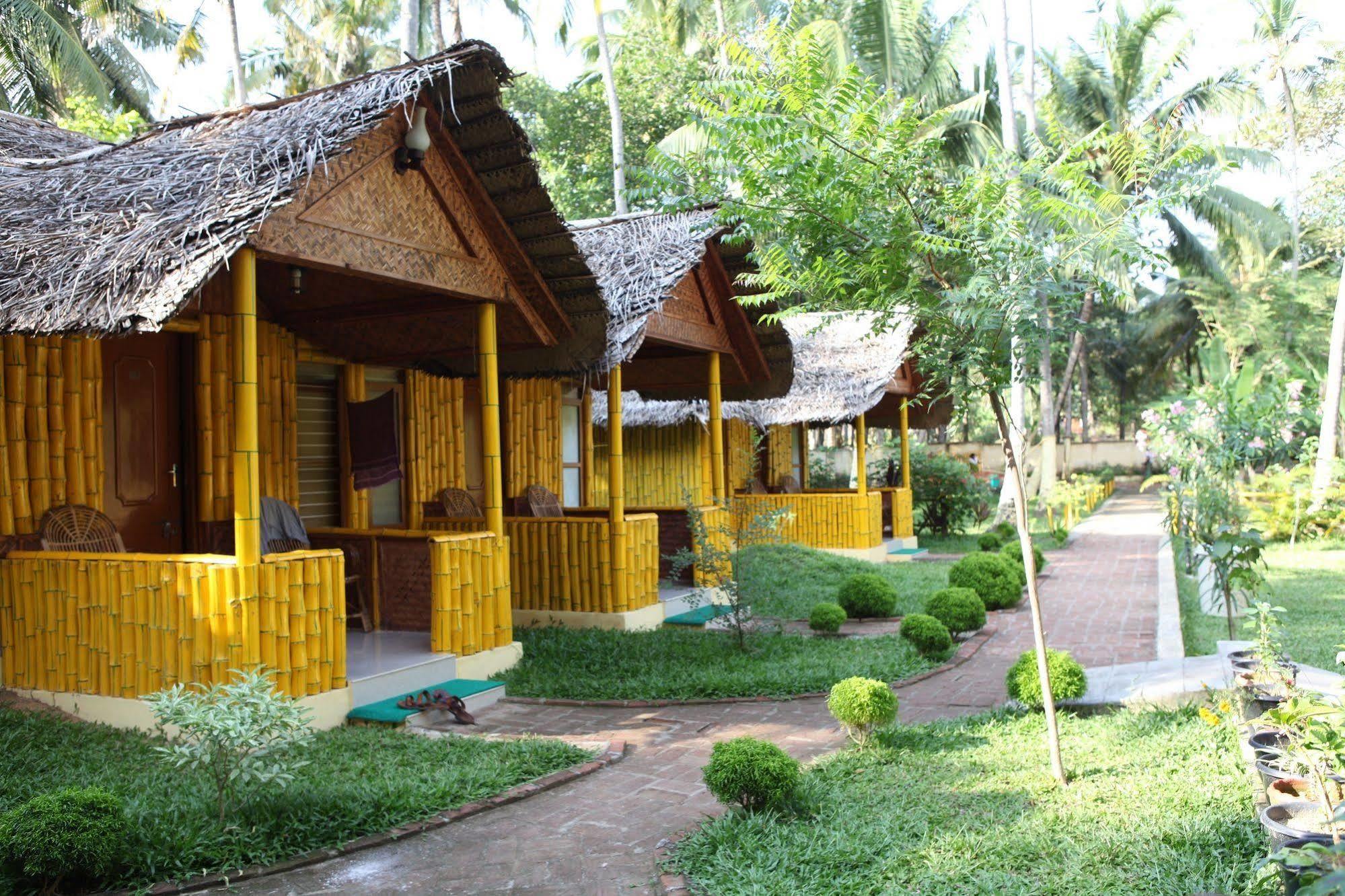 Savithri Inn Bamboo Cottages & Resorts Varkala Dış mekan fotoğraf